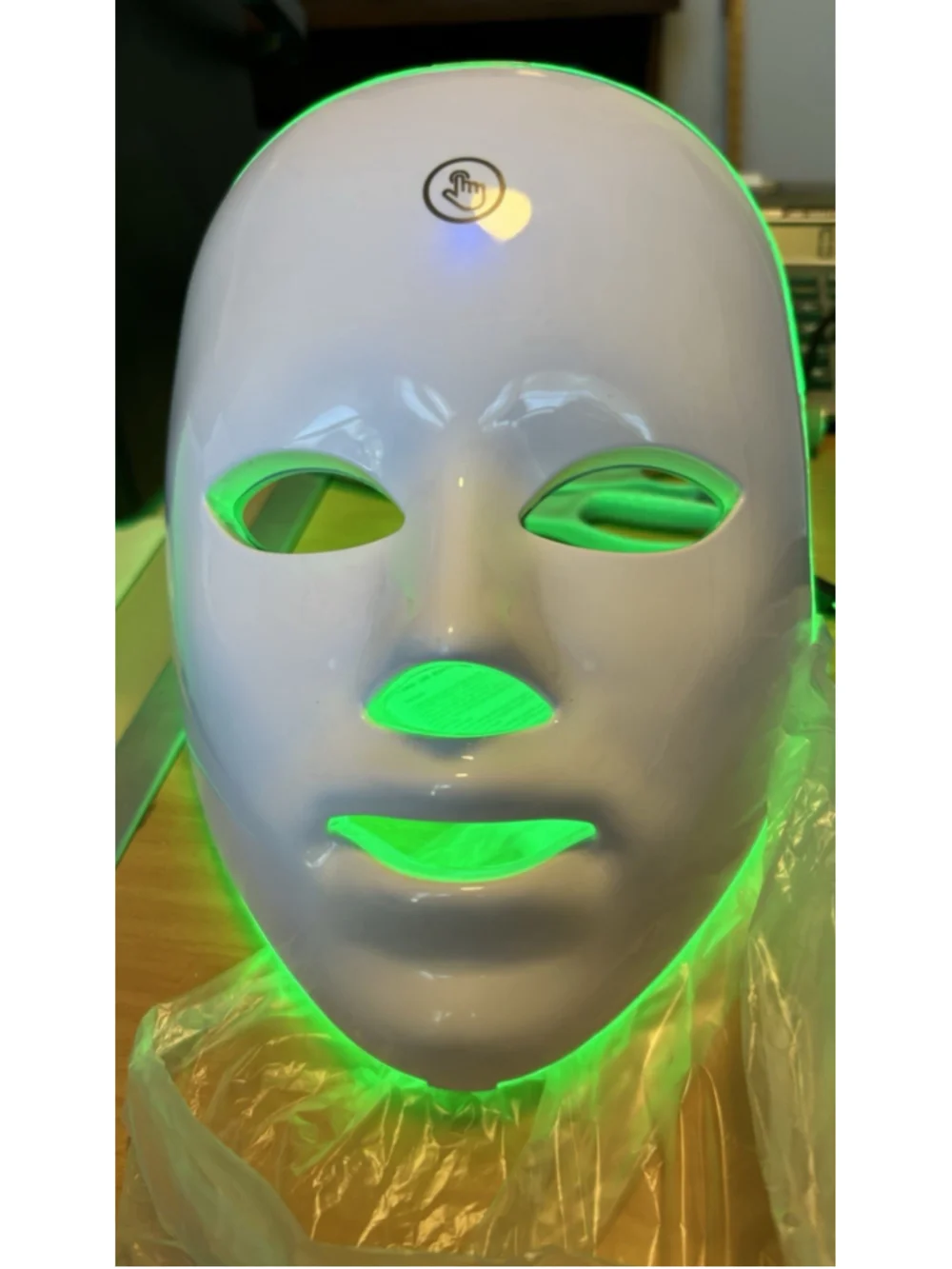 Beauty Mask 7 -Color LED One-Button Operation Portable and Rechargeable